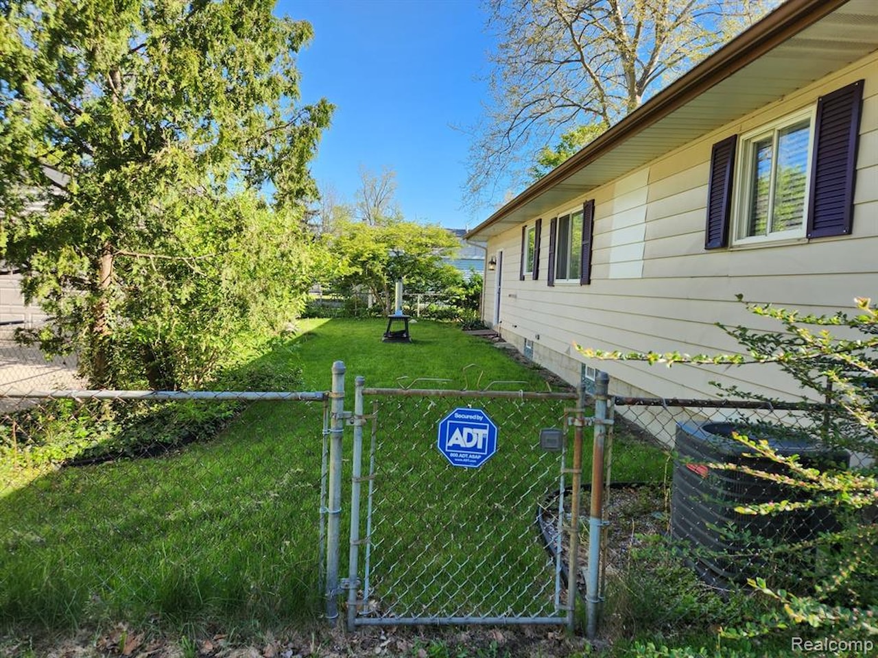 501 Virginia Ave in East Lansing, MI Photo 3
