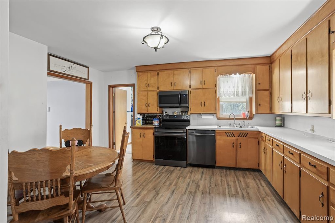 10639 Mason Rd in Iosco Twp, MI Photo 10