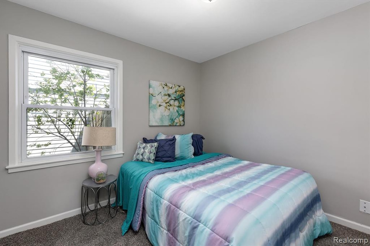 26110 Nagel St in Roseville, MI Photo 12