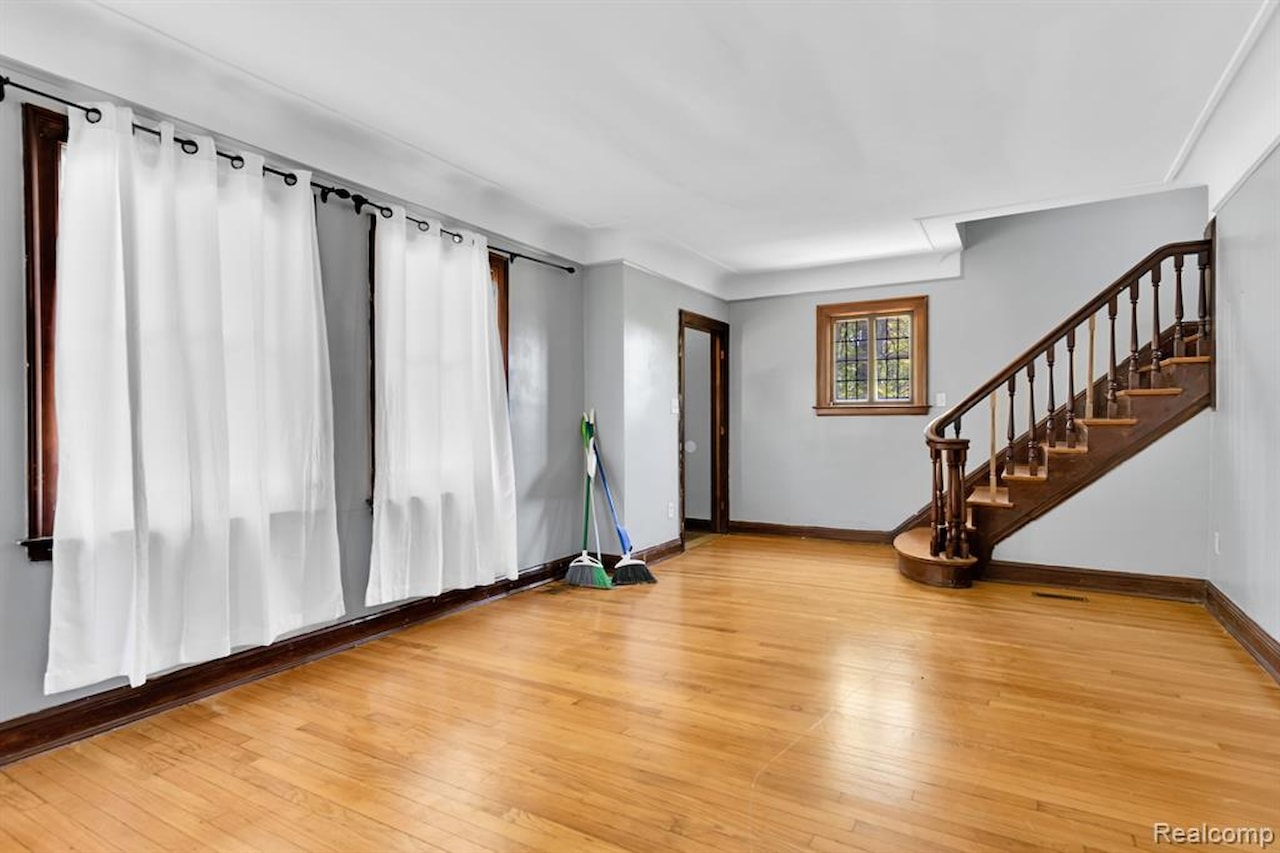3835 Courville St in Detroit, MI Photo 3