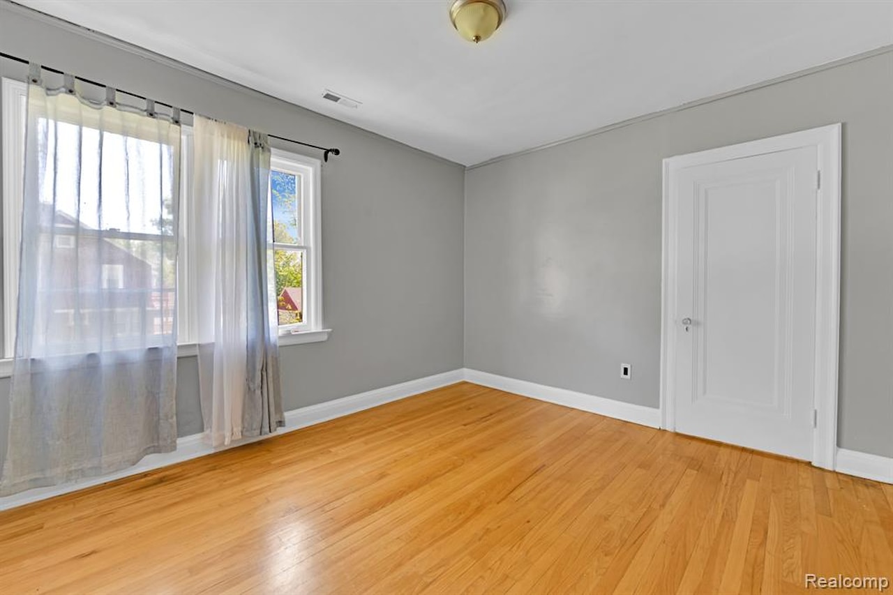 3835 Courville St in Detroit, MI Photo 12