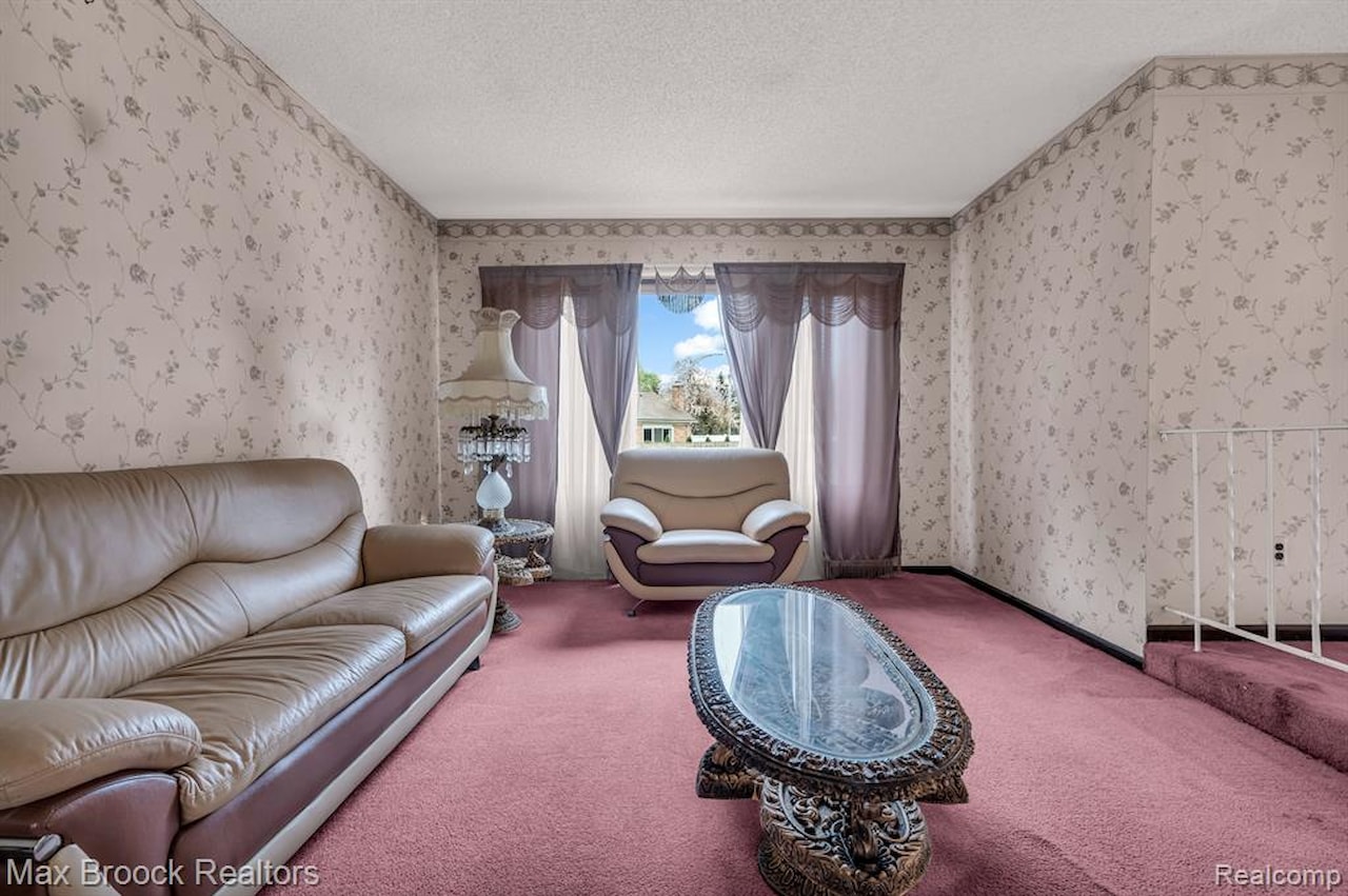 5076 Tyler Dr in Troy, MI Photo 12