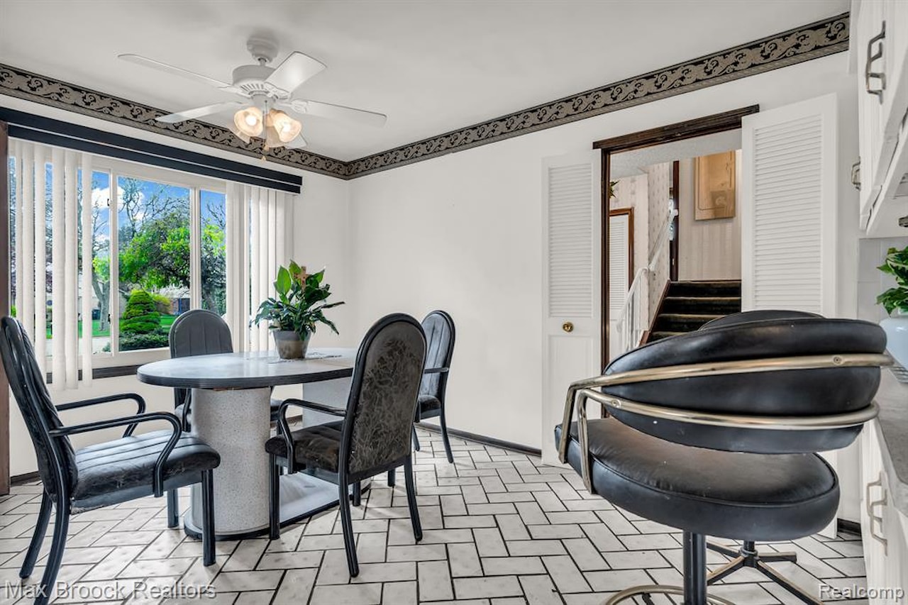 5076 Tyler Dr in Troy, MI Photo 10