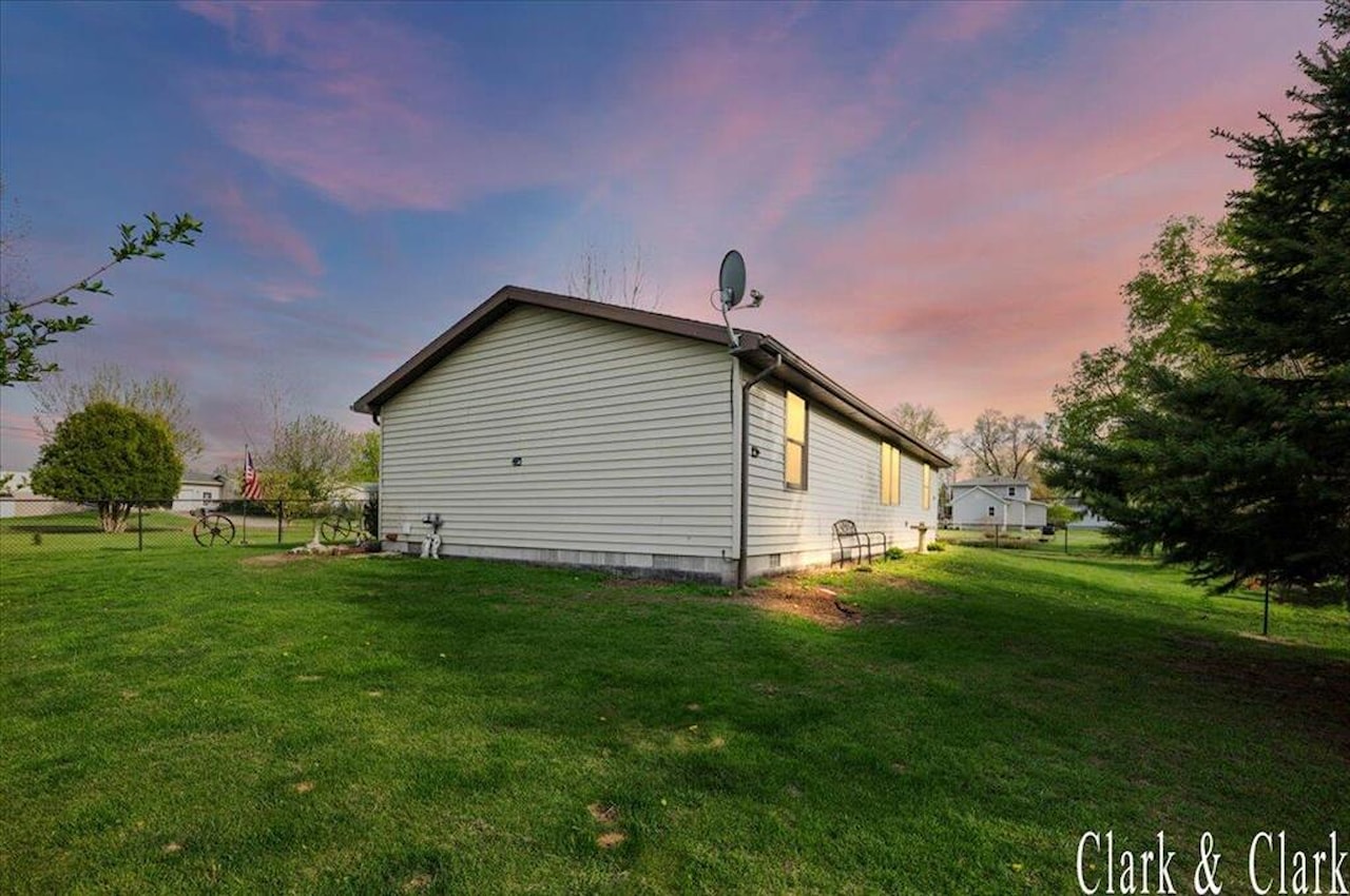 309 N 1st St in Saginaw, MI Photo 18