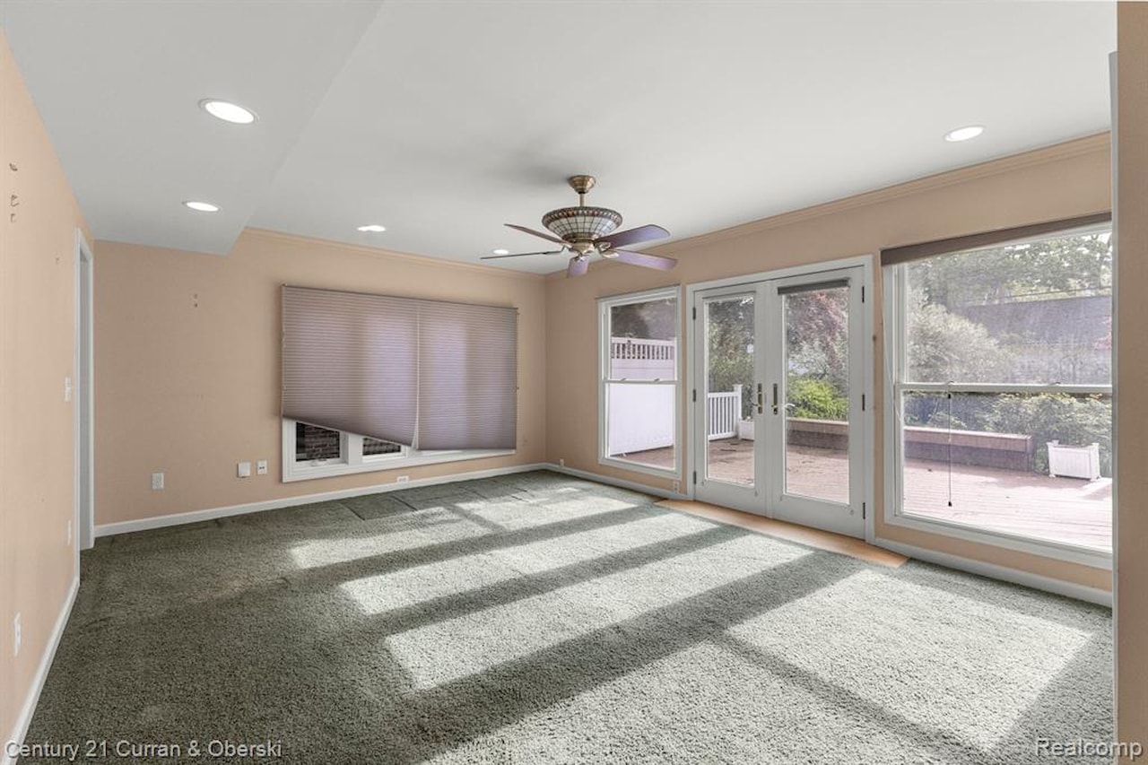 645 Elmwood St in Dearborn, MI Photo 16