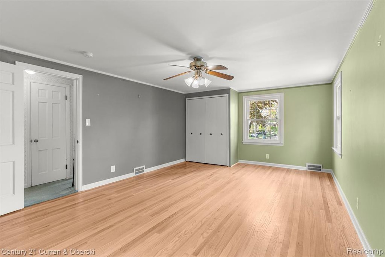 645 Elmwood St in Dearborn, MI Photo 27