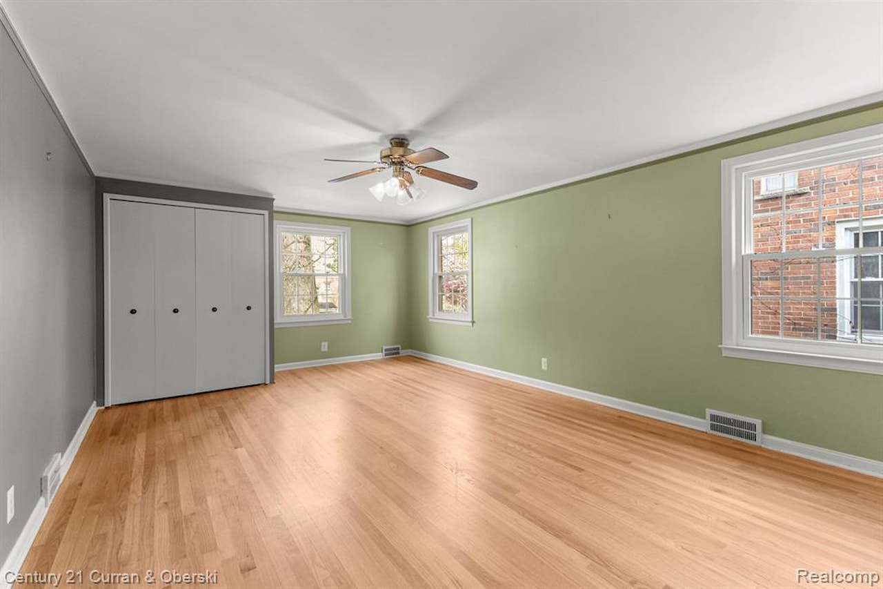 645 Elmwood St in Dearborn, MI Photo 28