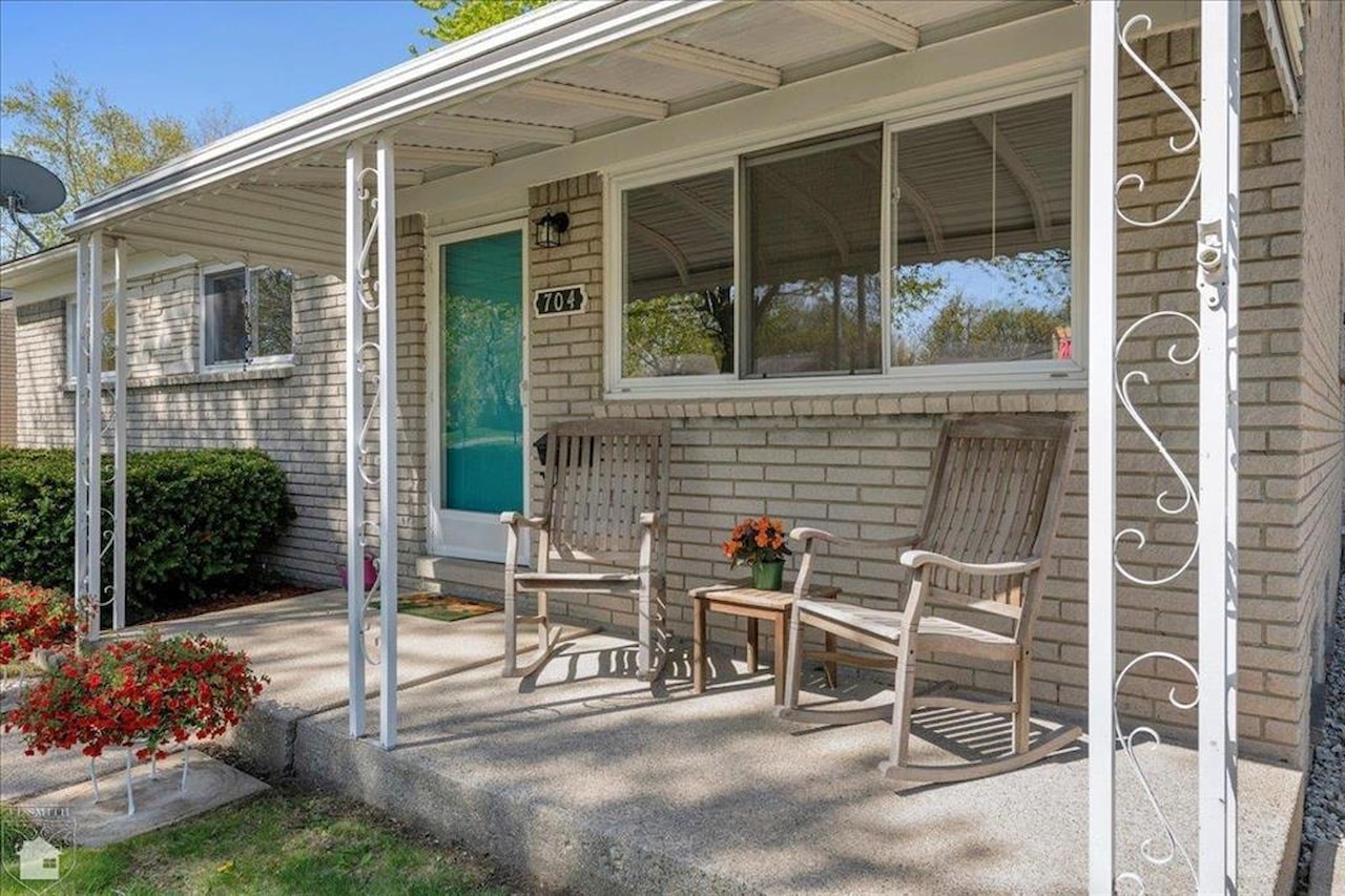 704 Georgia Ave in Marysville, MI Photo 3