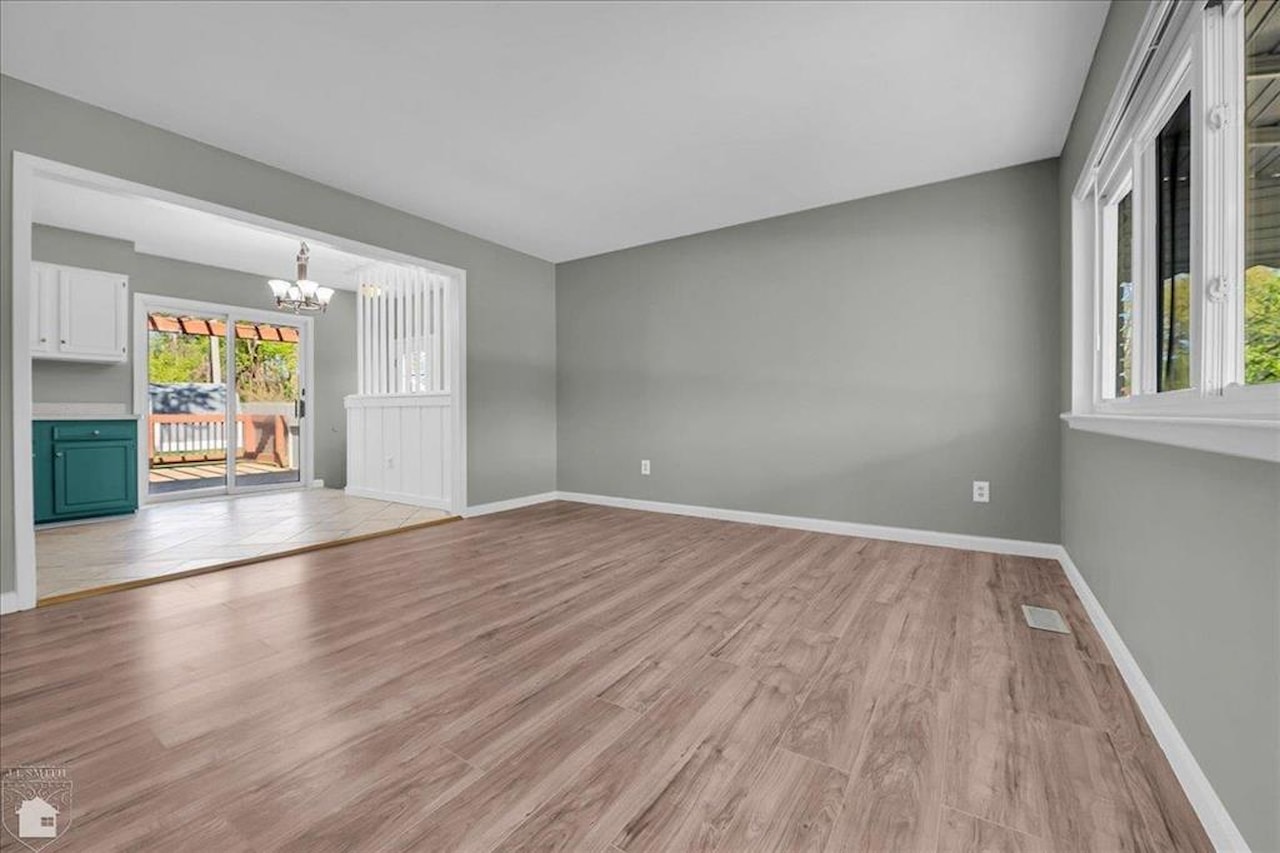 704 Georgia Ave in Marysville, MI Photo 5