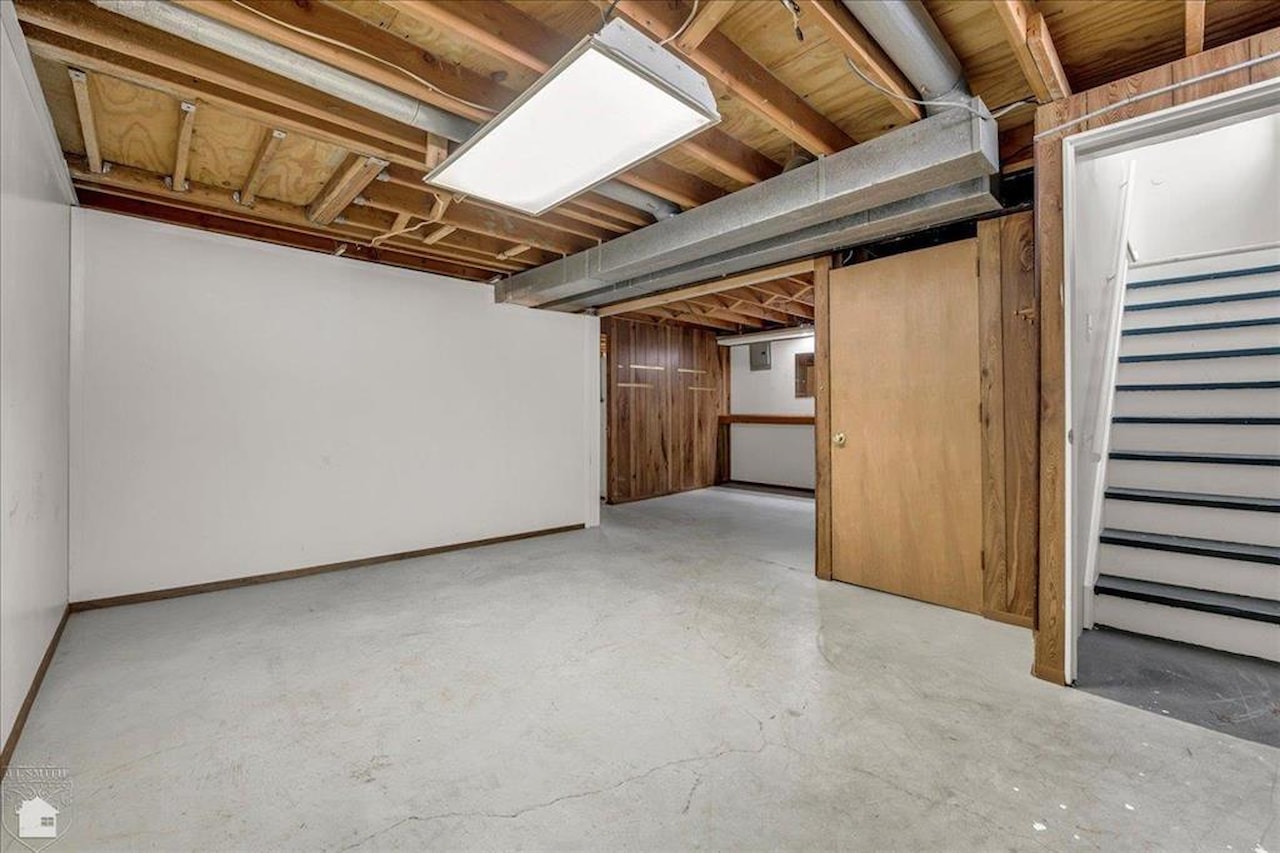 704 Georgia Ave in Marysville, MI Photo 22