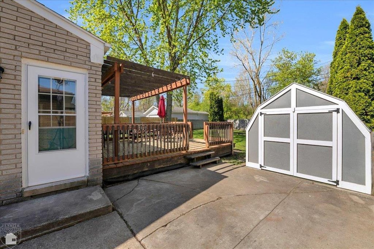 704 Georgia Ave in Marysville, MI Photo 26