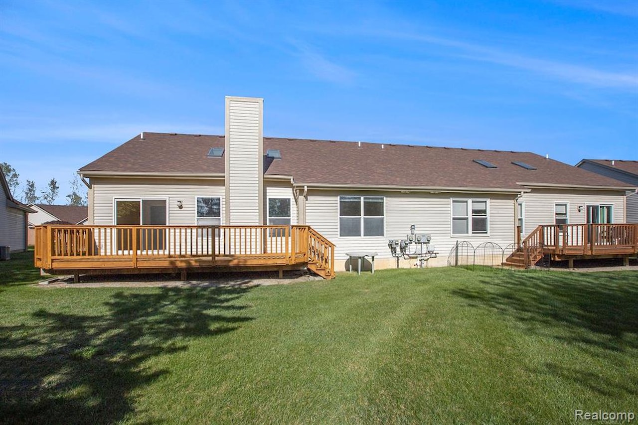 413 Mulberry Dr in Commerce Twp, MI Photo 26