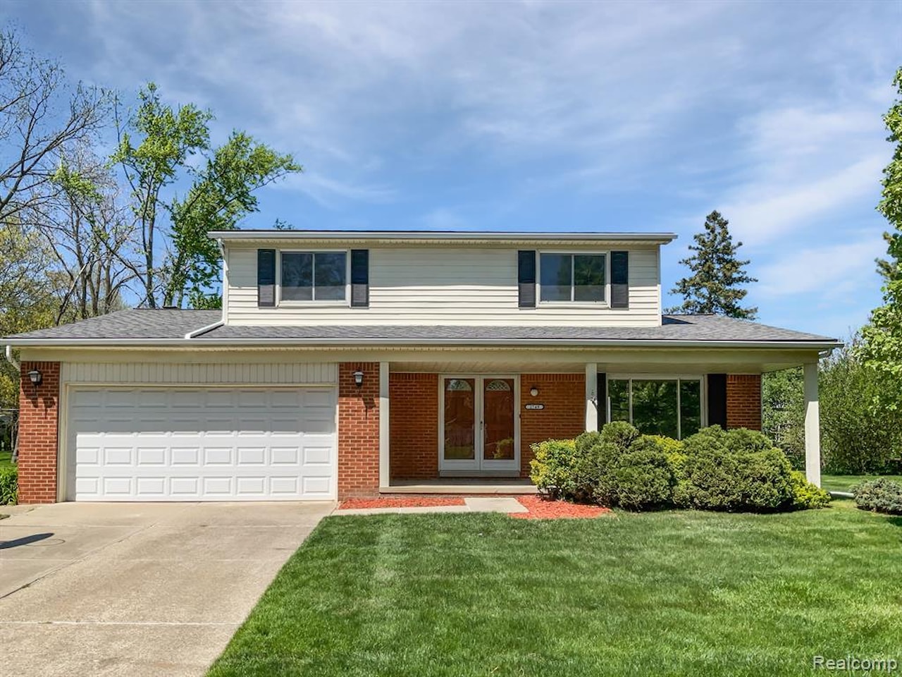 2749 English Dr in Troy, MI