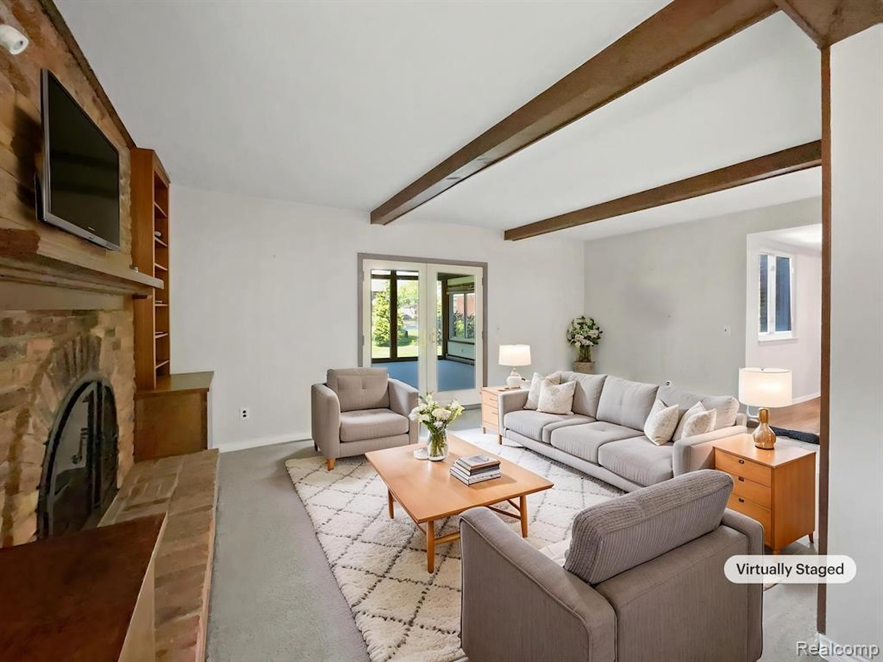 2749 English Dr in Troy, MI Photo 2