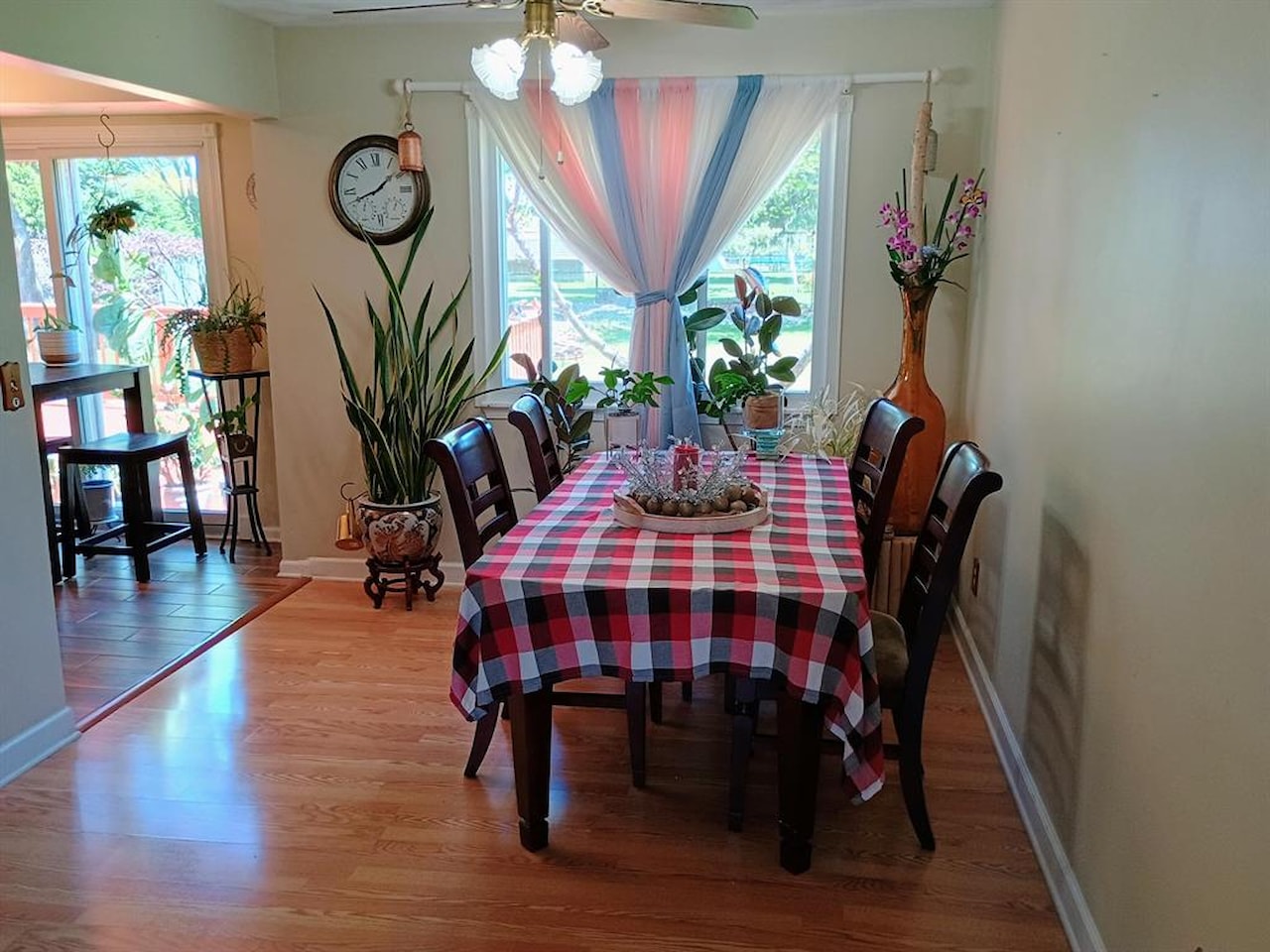 2736 Gilbert Rd in Lansing, MI Photo 5