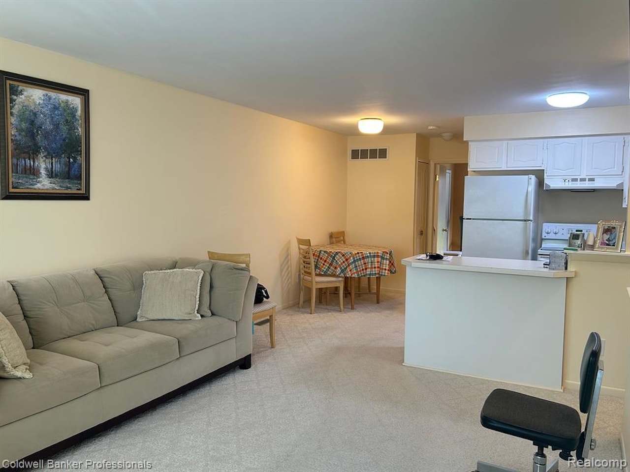 49936 Helfer Blvd #8 in Wixom, MI Photo 11