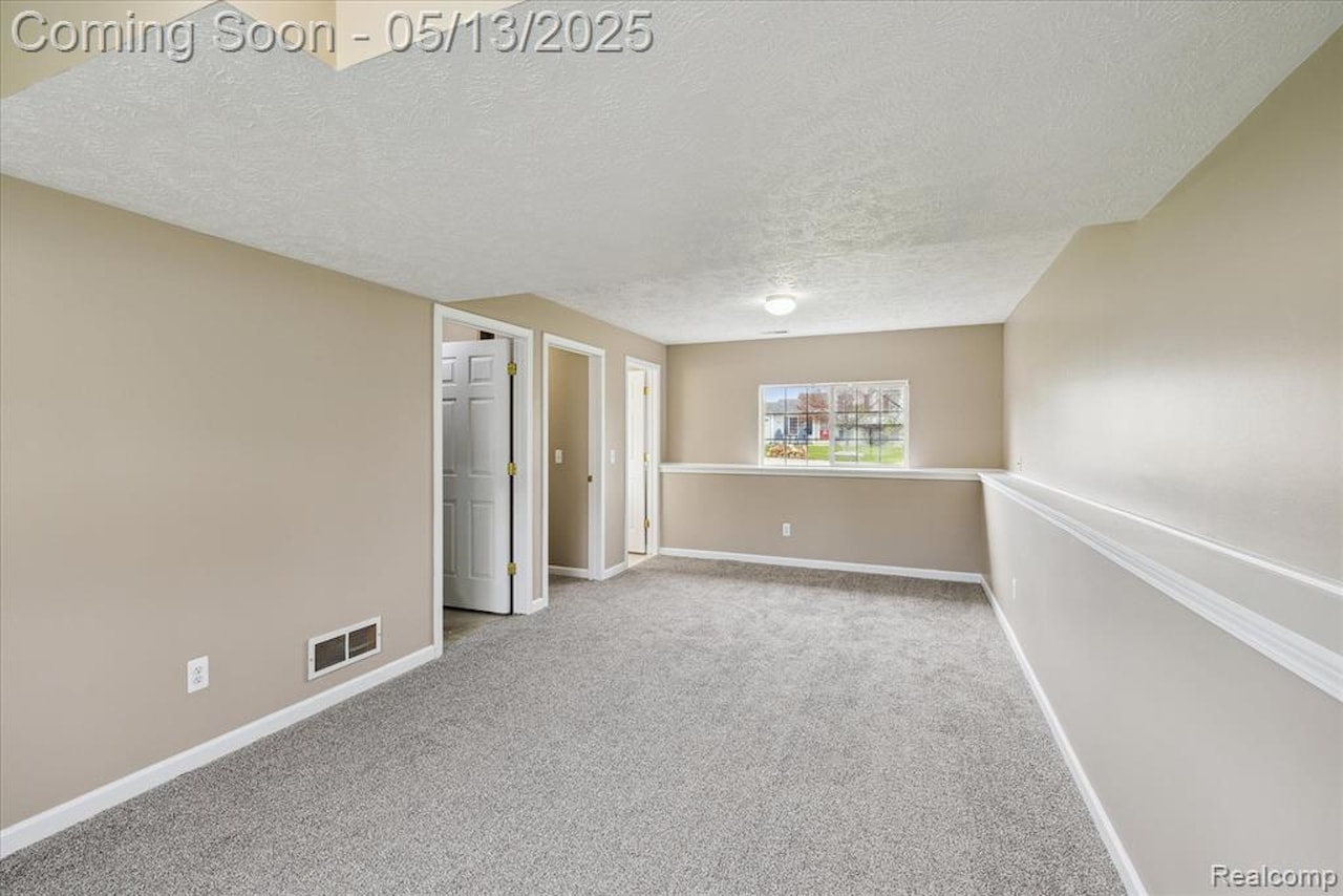 684 Haystack Dr in Linden, MI Photo 13