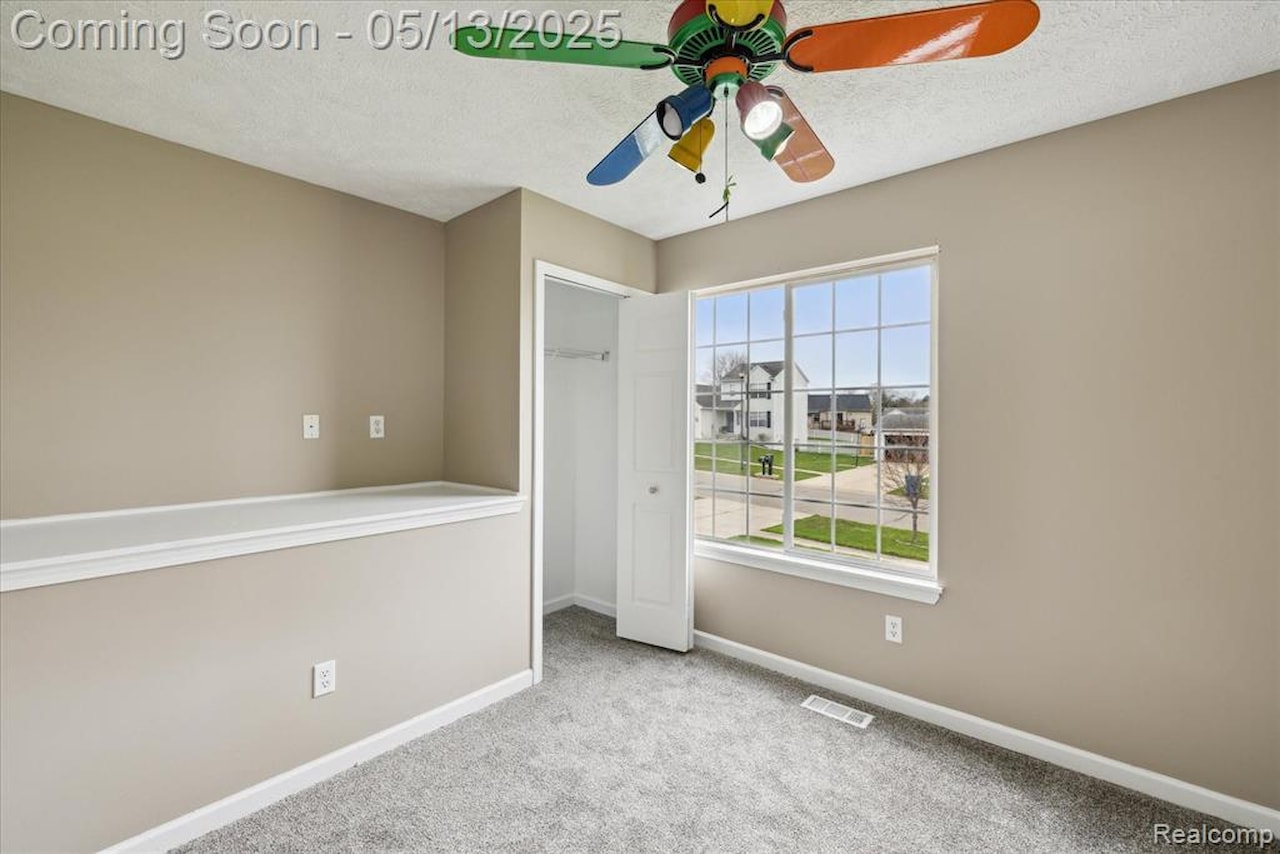 684 Haystack Dr in Linden, MI Photo 16