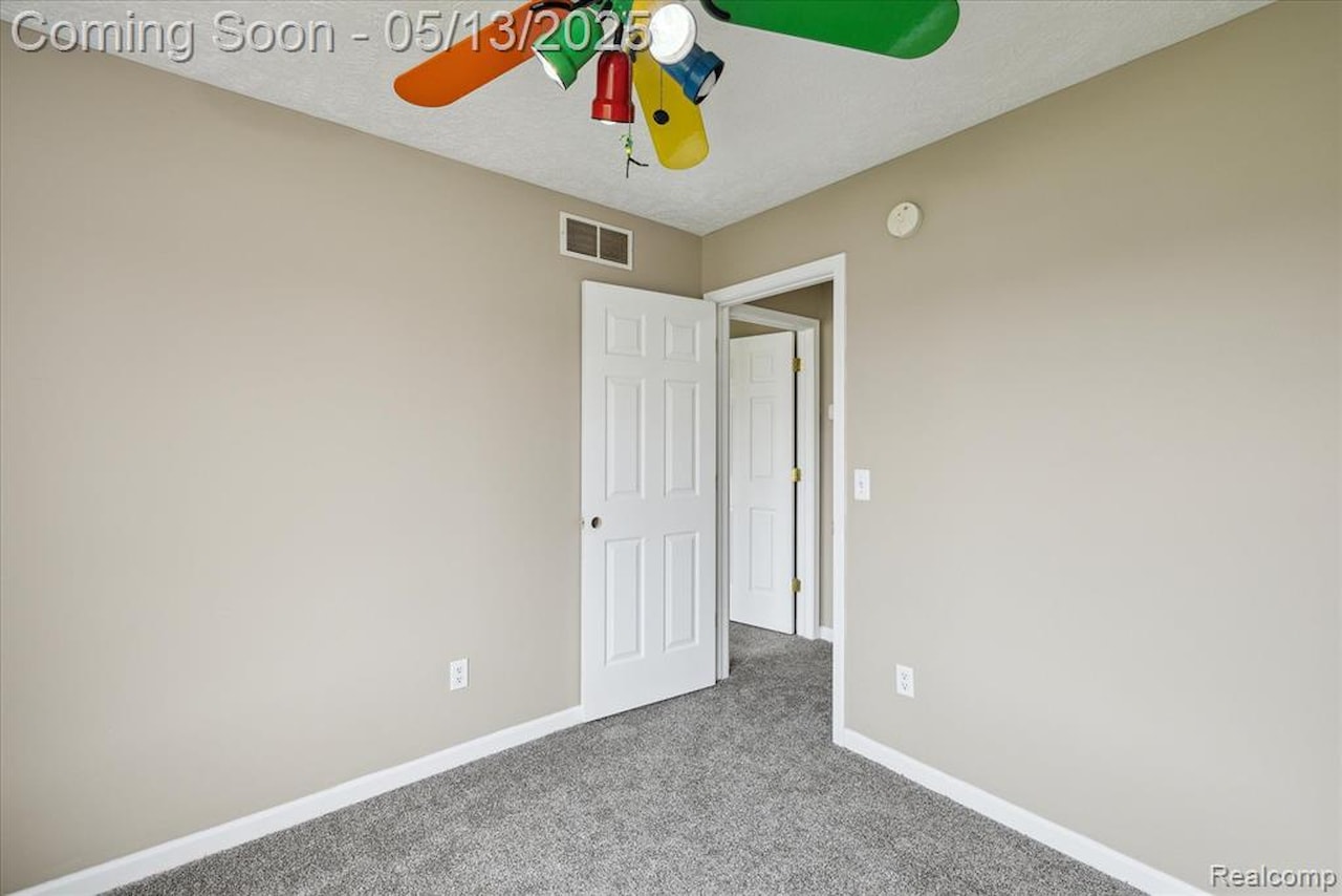 684 Haystack Dr in Linden, MI Photo 17
