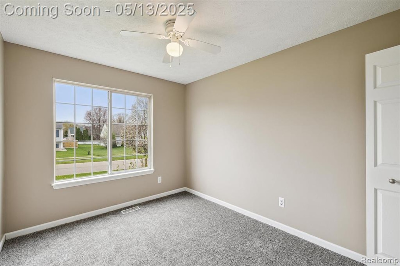 684 Haystack Dr in Linden, MI Photo 18