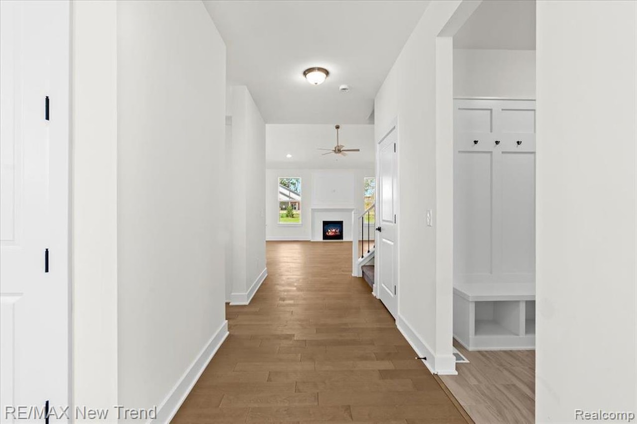 8410 Joseph St in Commerce Twp, MI Photo 6
