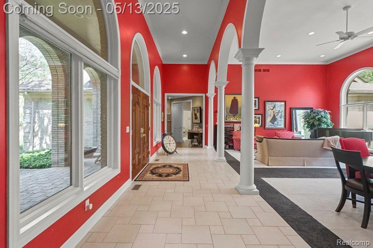 1293 Huntcliff in Milford Twp, MI Photo 16