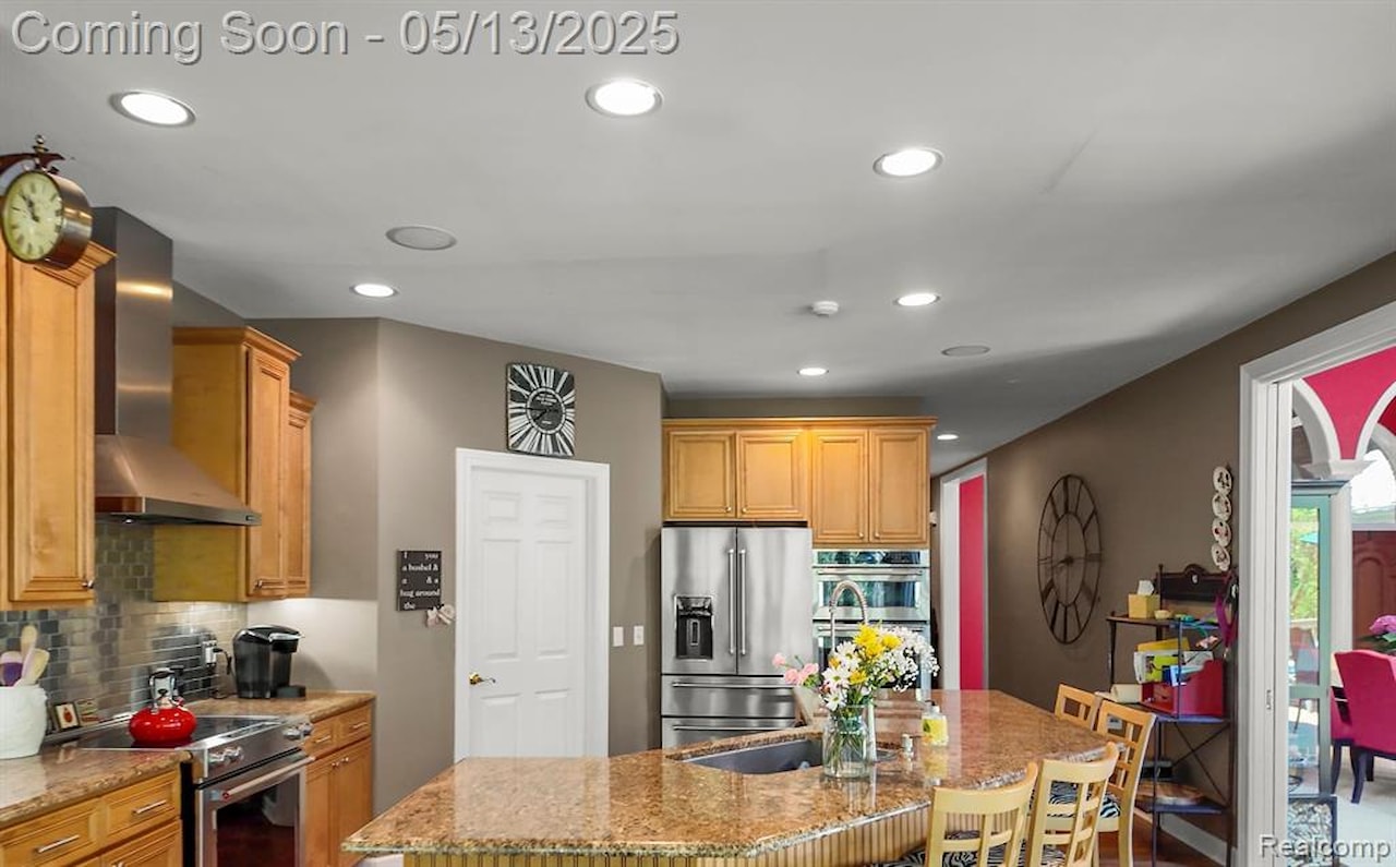 1293 Huntcliff in Milford Twp, MI Photo 20