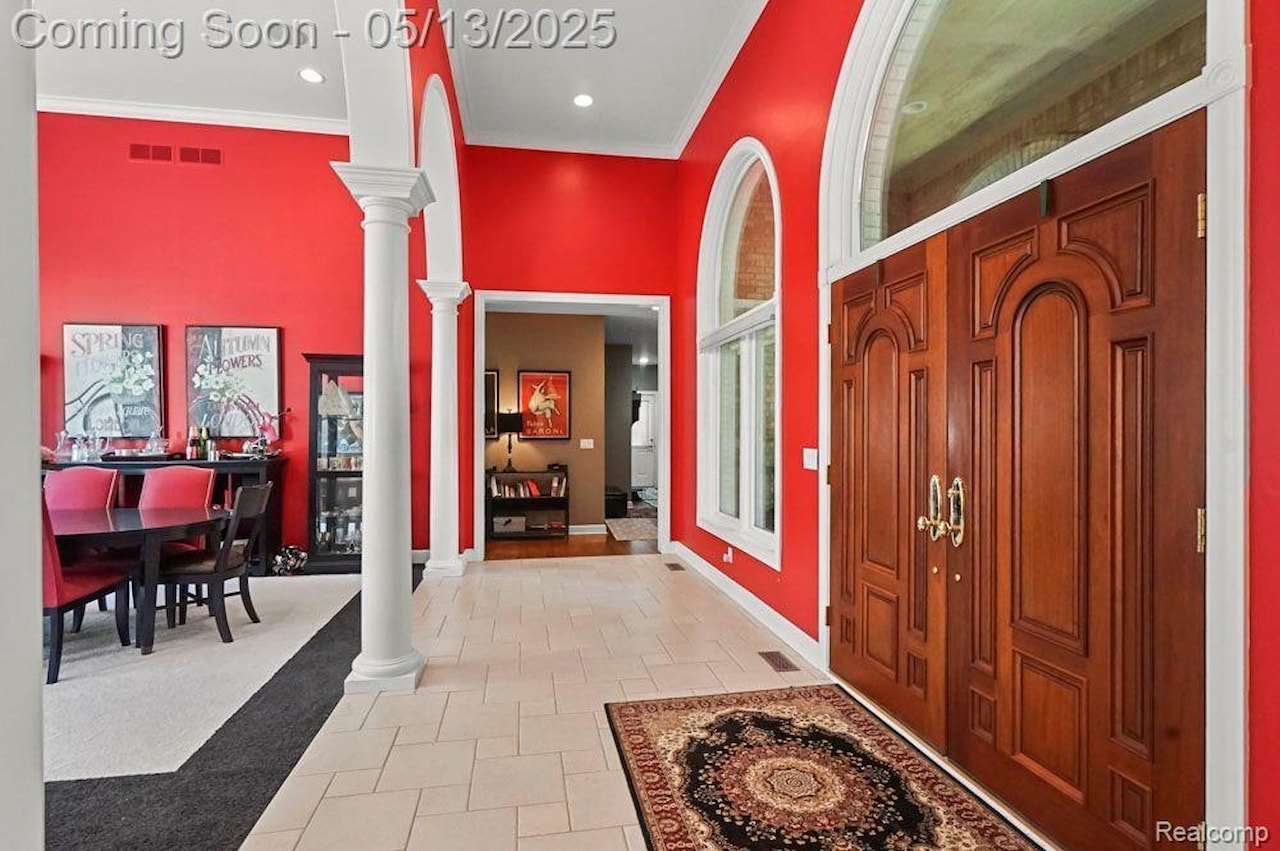 1293 Huntcliff in Milford Twp, MI Photo 10
