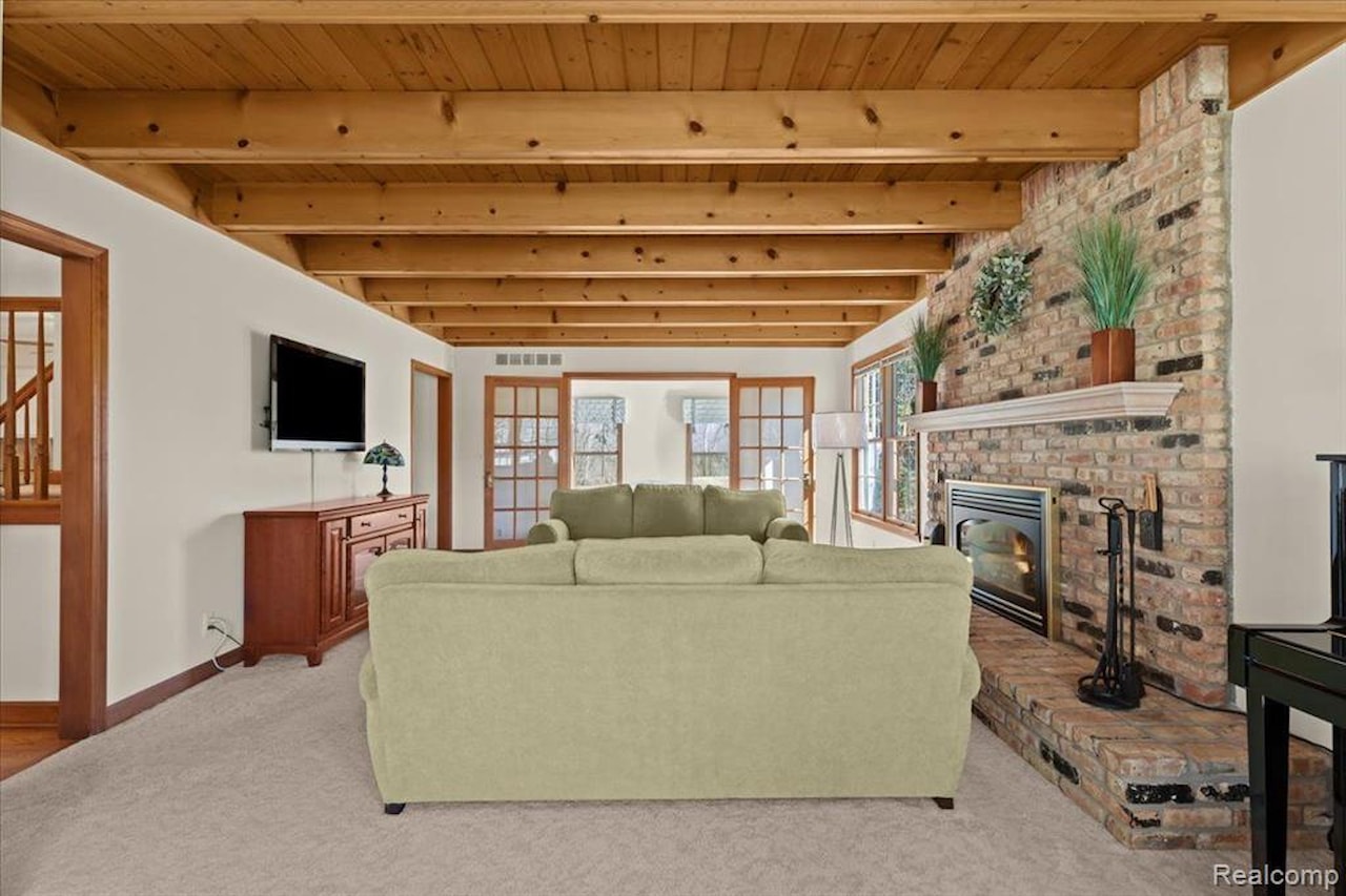 9150 Chubb Rd in Salem Twp, MI Photo 6
