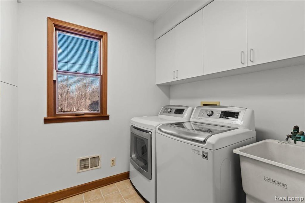 9150 Chubb Rd in Salem Twp, MI Photo 19