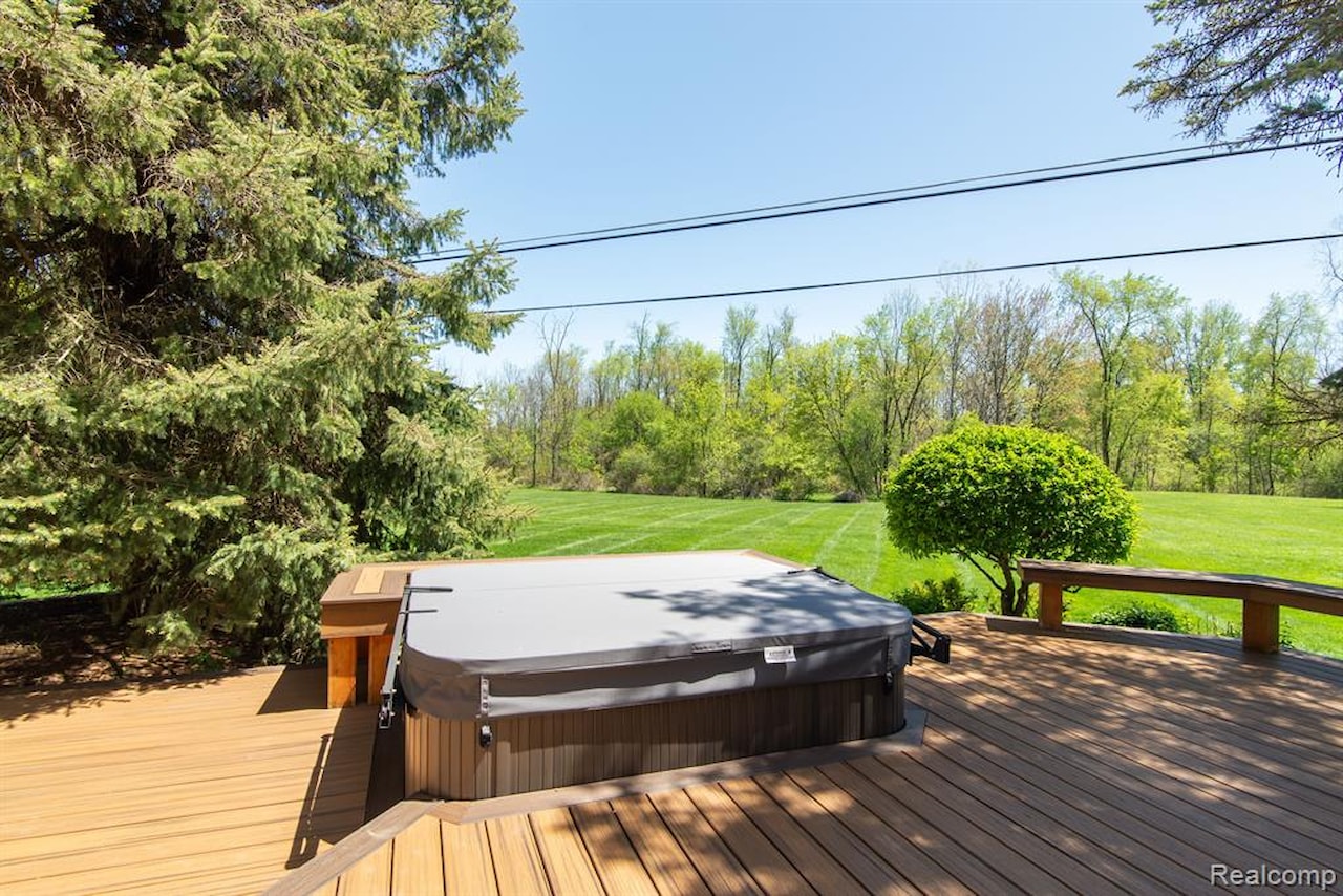 9150 Chubb Rd in Salem Twp, MI Photo 44