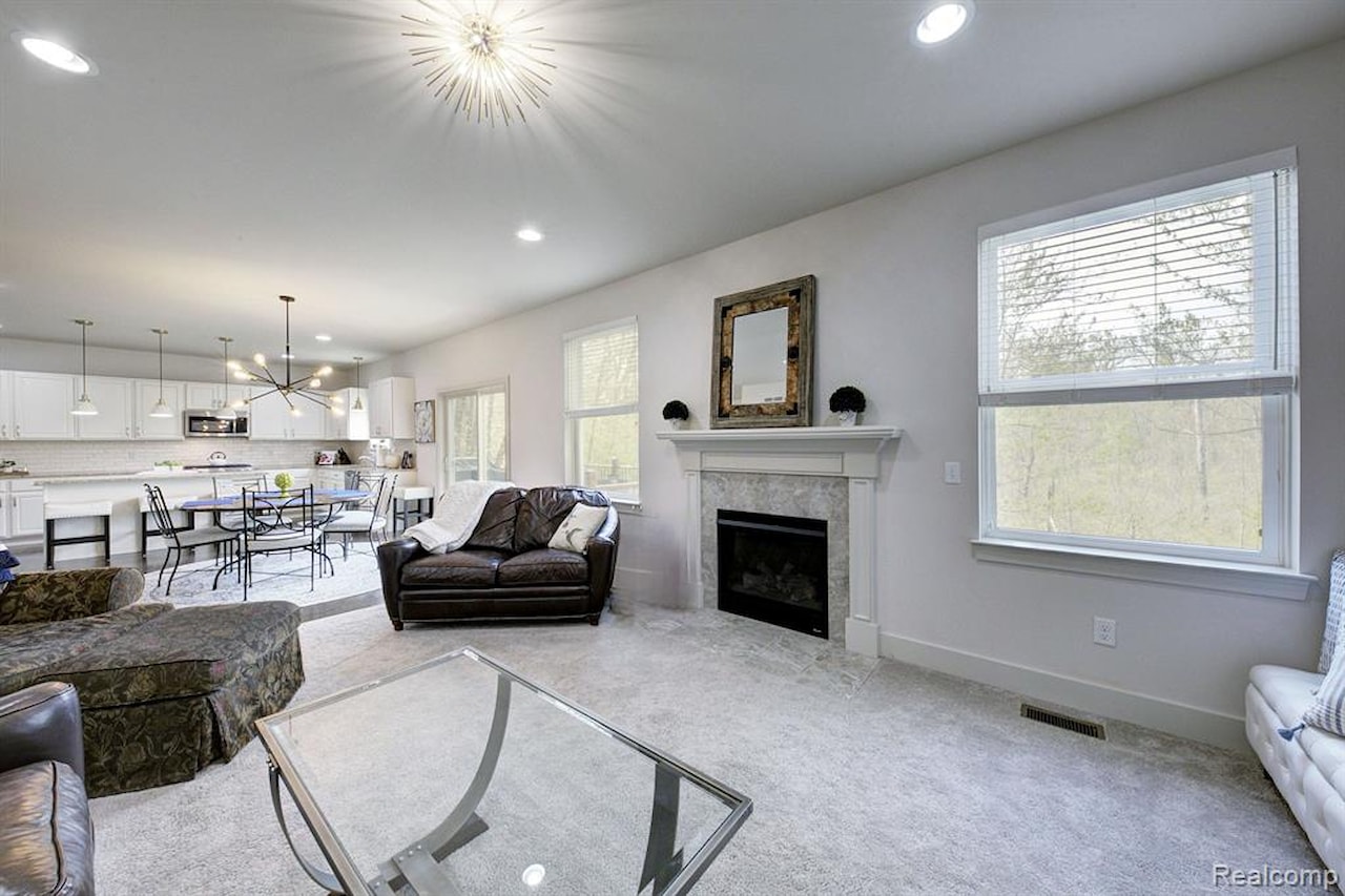 3088 Painted Dr in Marion Twp, MI Photo 18