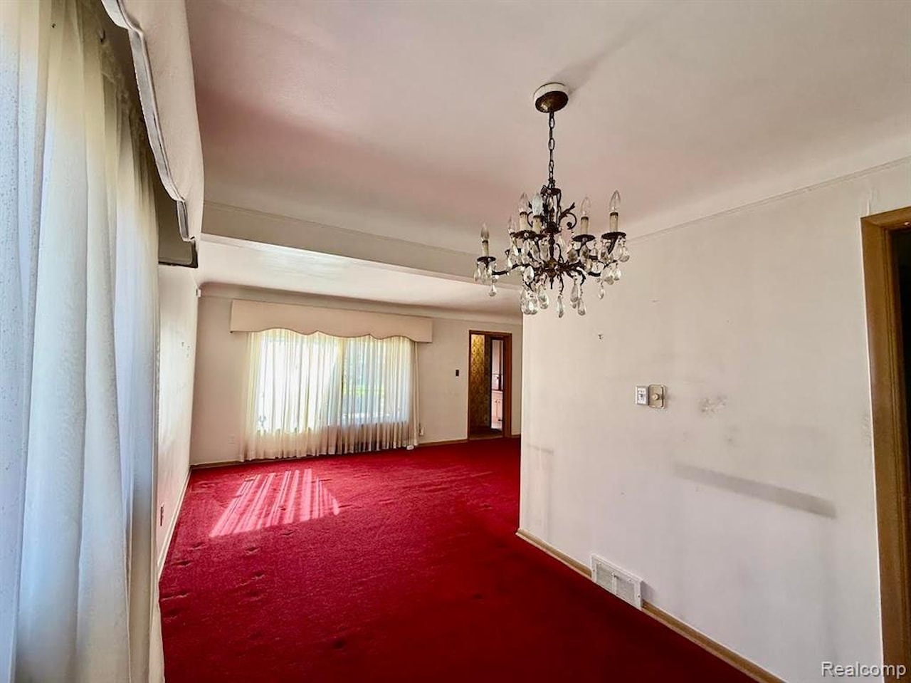 21911 Kenosha St in Oak Park, MI Photo 5