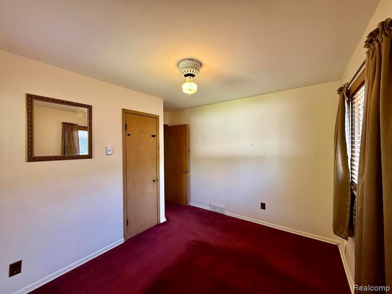 21911 Kenosha St in Oak Park, MI Photo 13