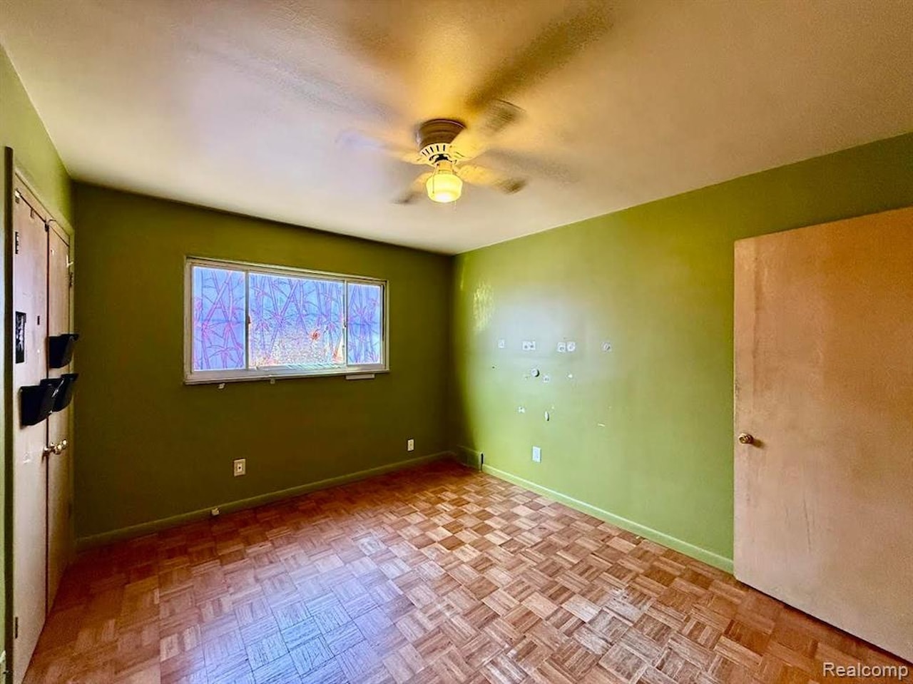 21911 Kenosha St in Oak Park, MI Photo 16