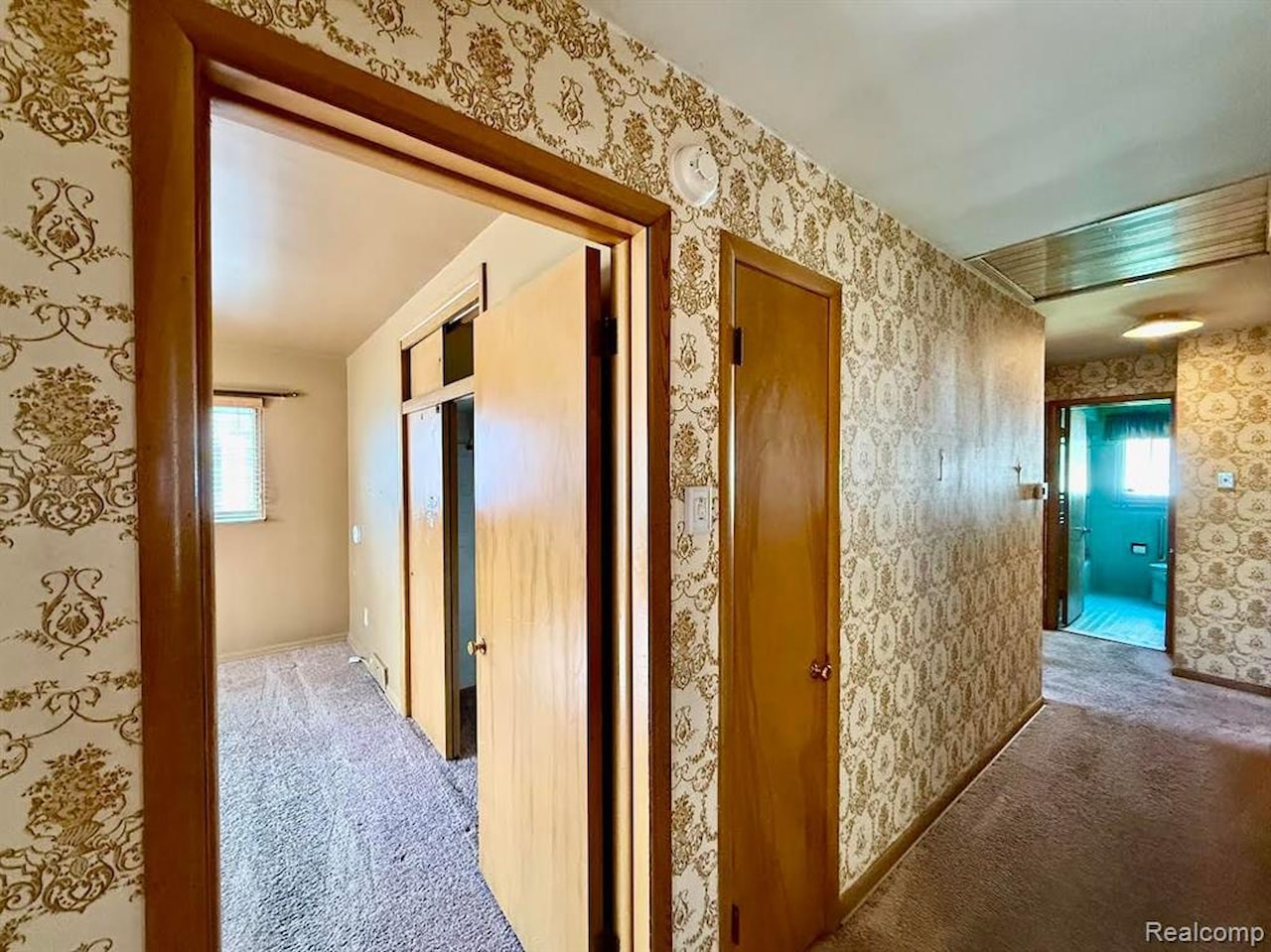 21911 Kenosha St in Oak Park, MI Photo 26