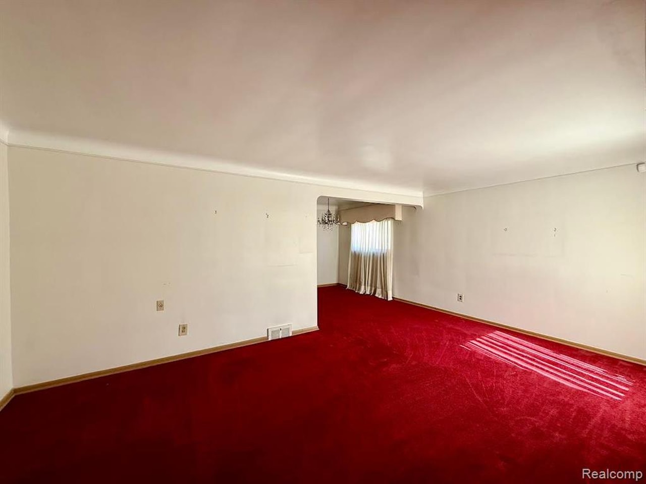 21911 Kenosha St in Oak Park, MI Photo 7