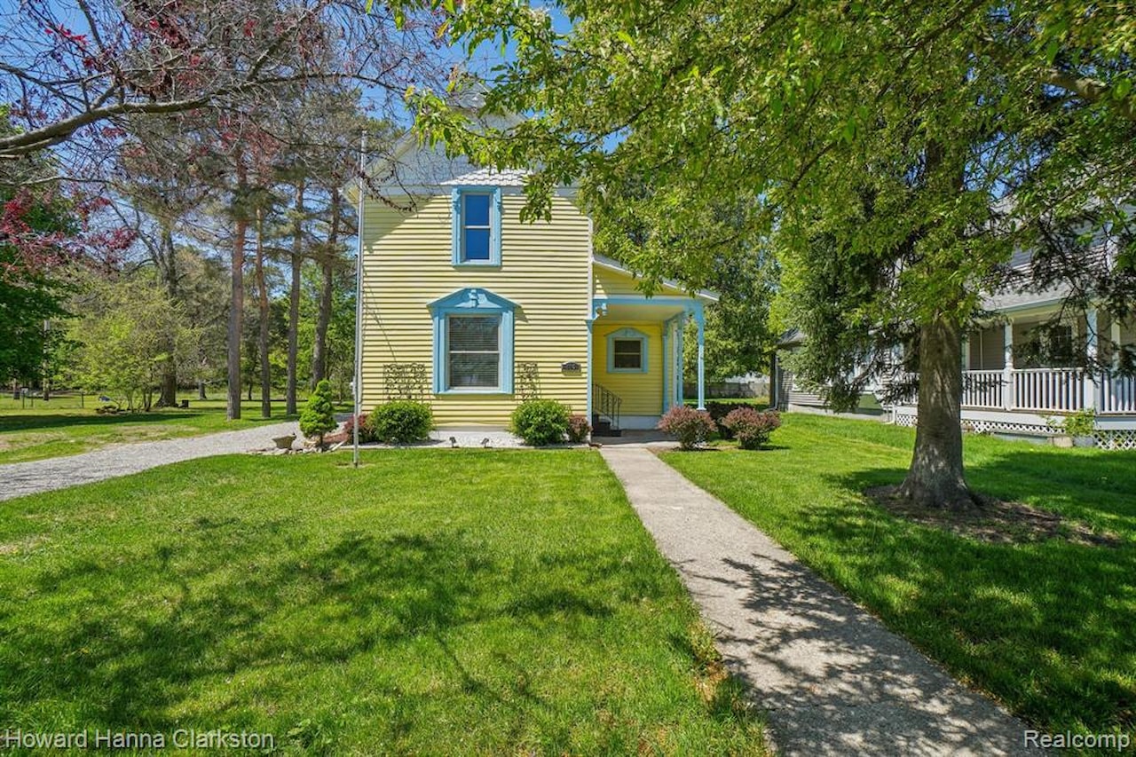 505 N Adelaide St in Fenton, MI Photo 37