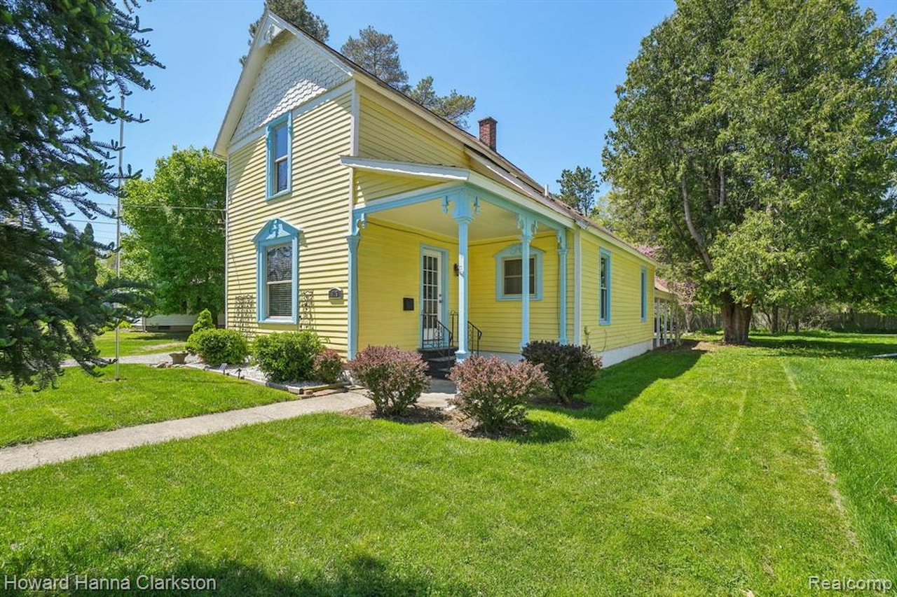 505 N Adelaide St in Fenton, MI Photo 38