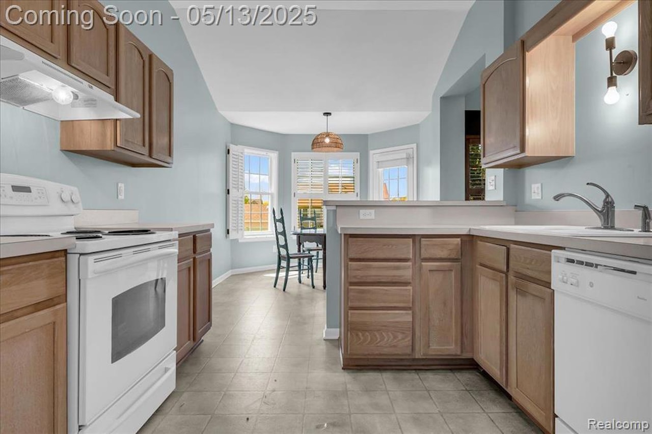 4134 Aspen Circle in Burton, MI Photo 8