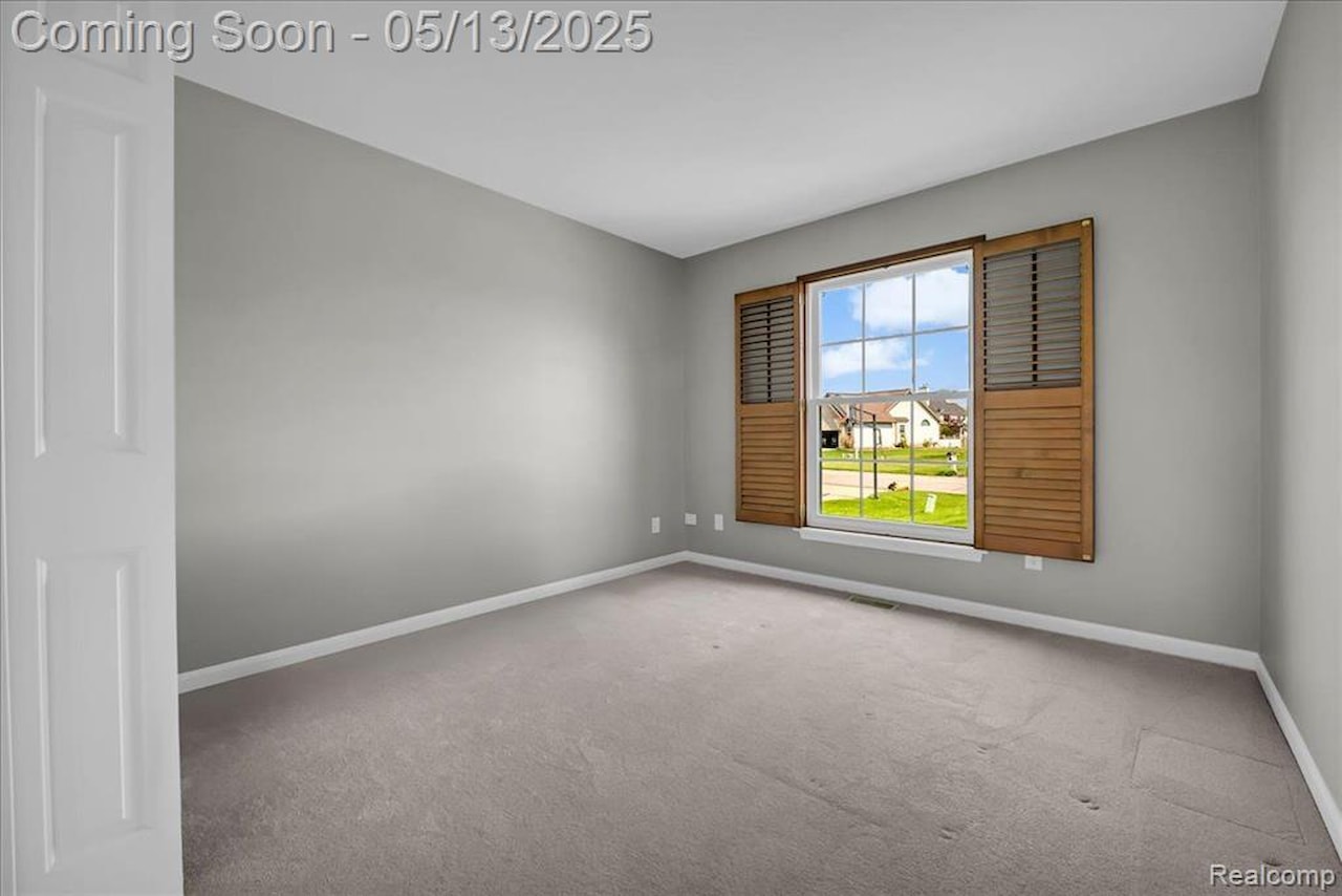 4134 Aspen Circle in Burton, MI Photo 21