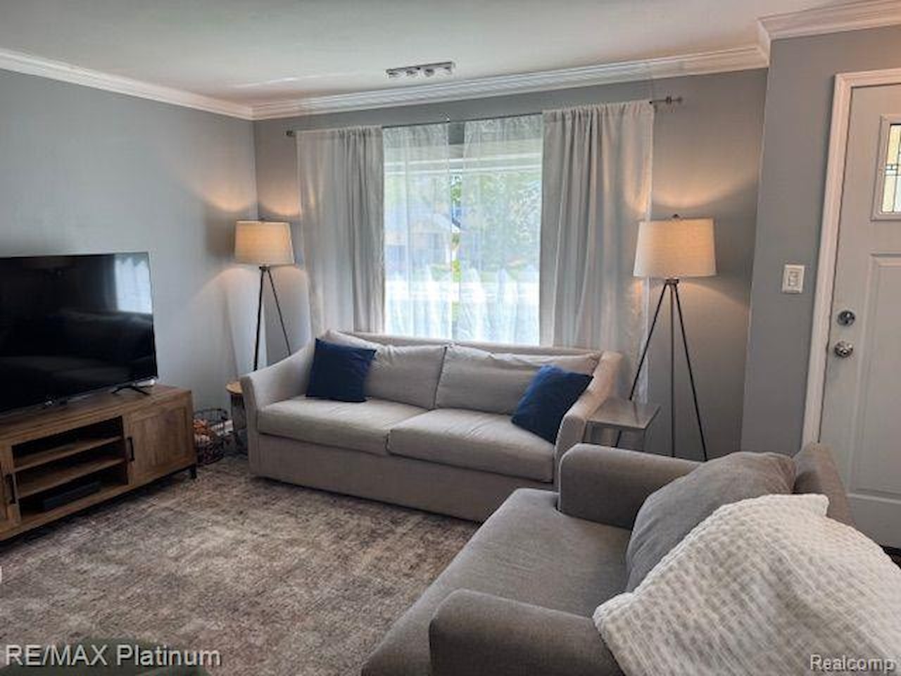 415 Crystal St in Milford Vlg, MI Photo 11