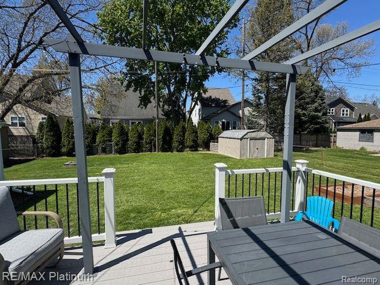 415 Crystal St in Milford Vlg, MI Photo 5