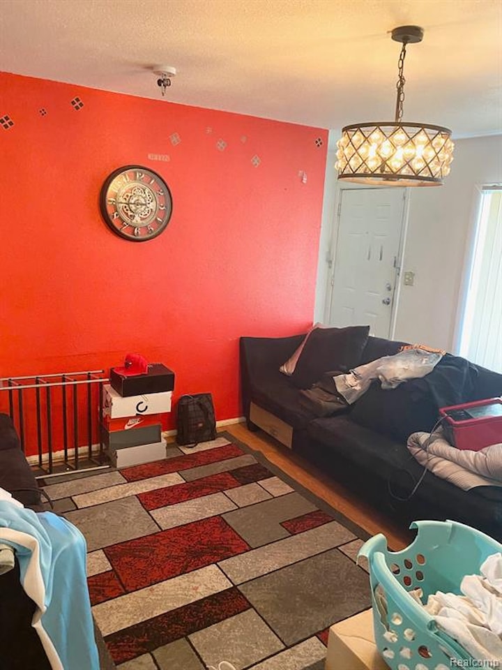 1622 Barbara Dr in Flint, MI Photo 3