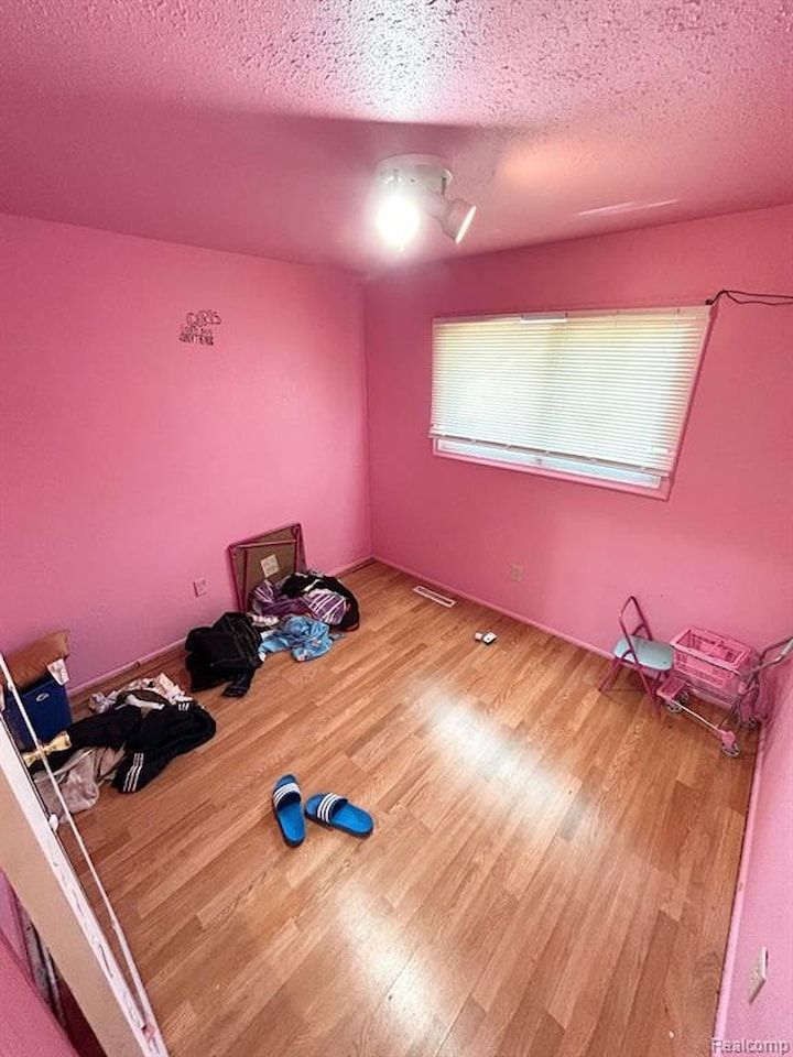 1622 Barbara Dr in Flint, MI Photo 5
