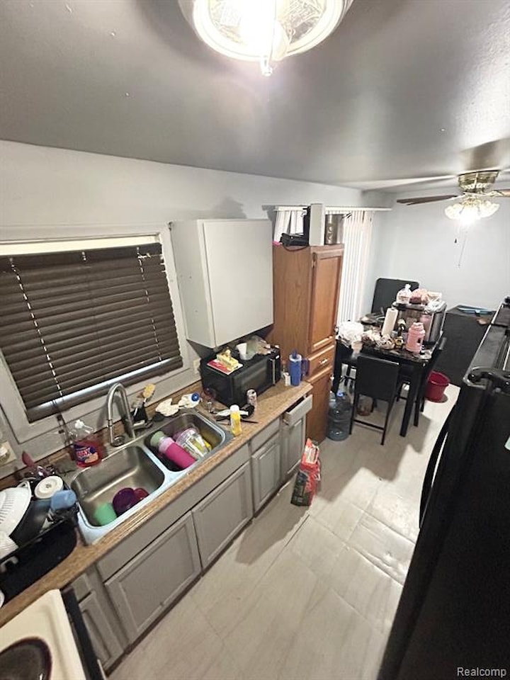 1622 Barbara Dr in Flint, MI Photo 8
