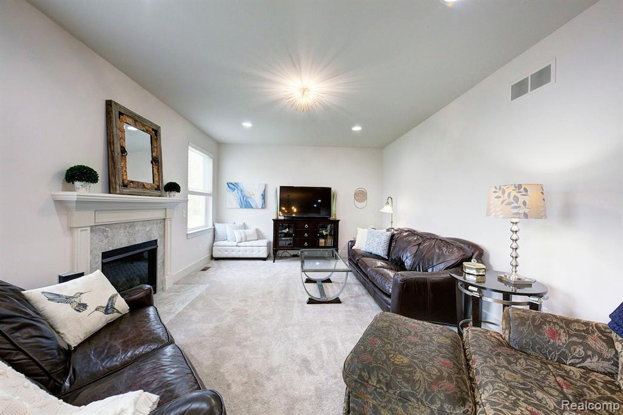 3088 Painted Dr in Marion Twp, MI Photo 15