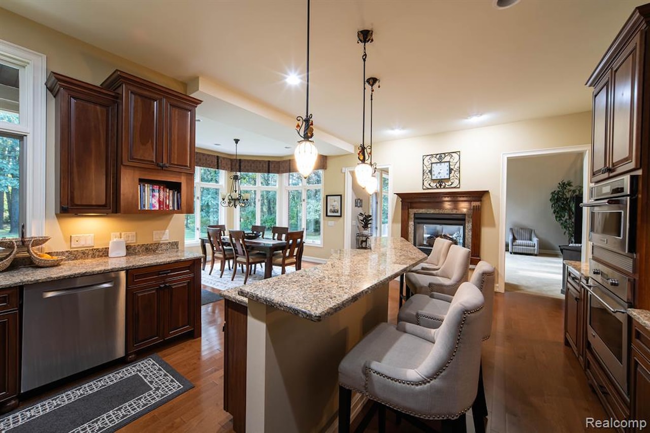 8307  Granite  Ct in Webster Twp, MI Photo 9