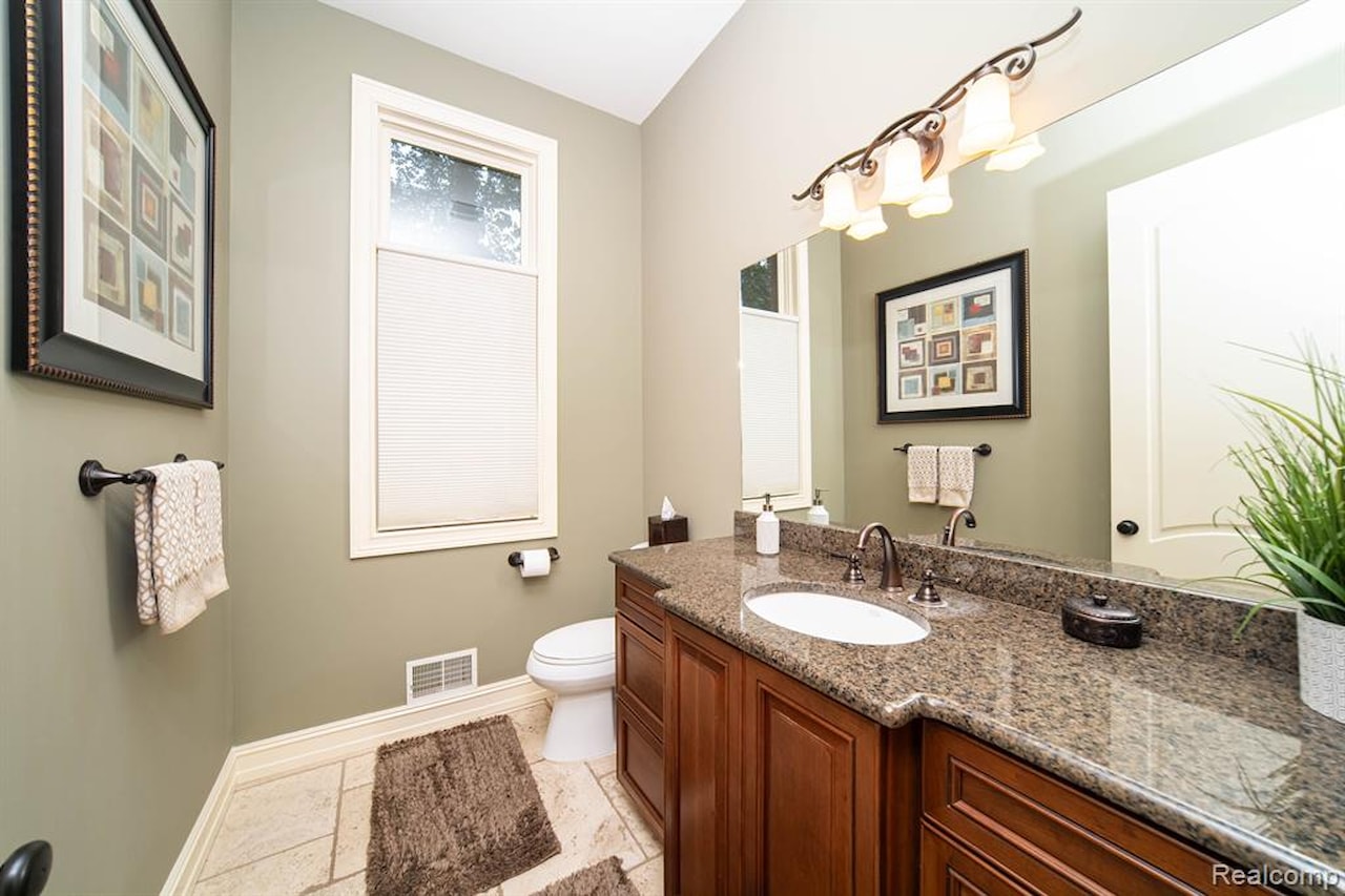 8307  Granite  Ct in Webster Twp, MI Photo 11