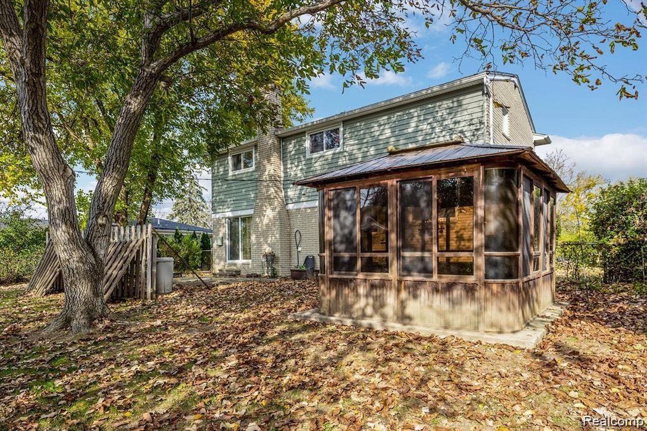17253 Lincoln Dr in Southfield, MI Photo 30